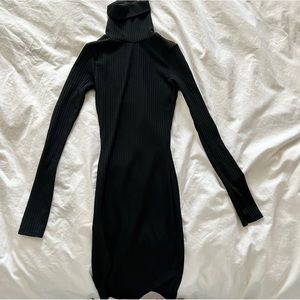 PRETTY LITTLE THING TURTLENECK MIDI DRESS—US 2